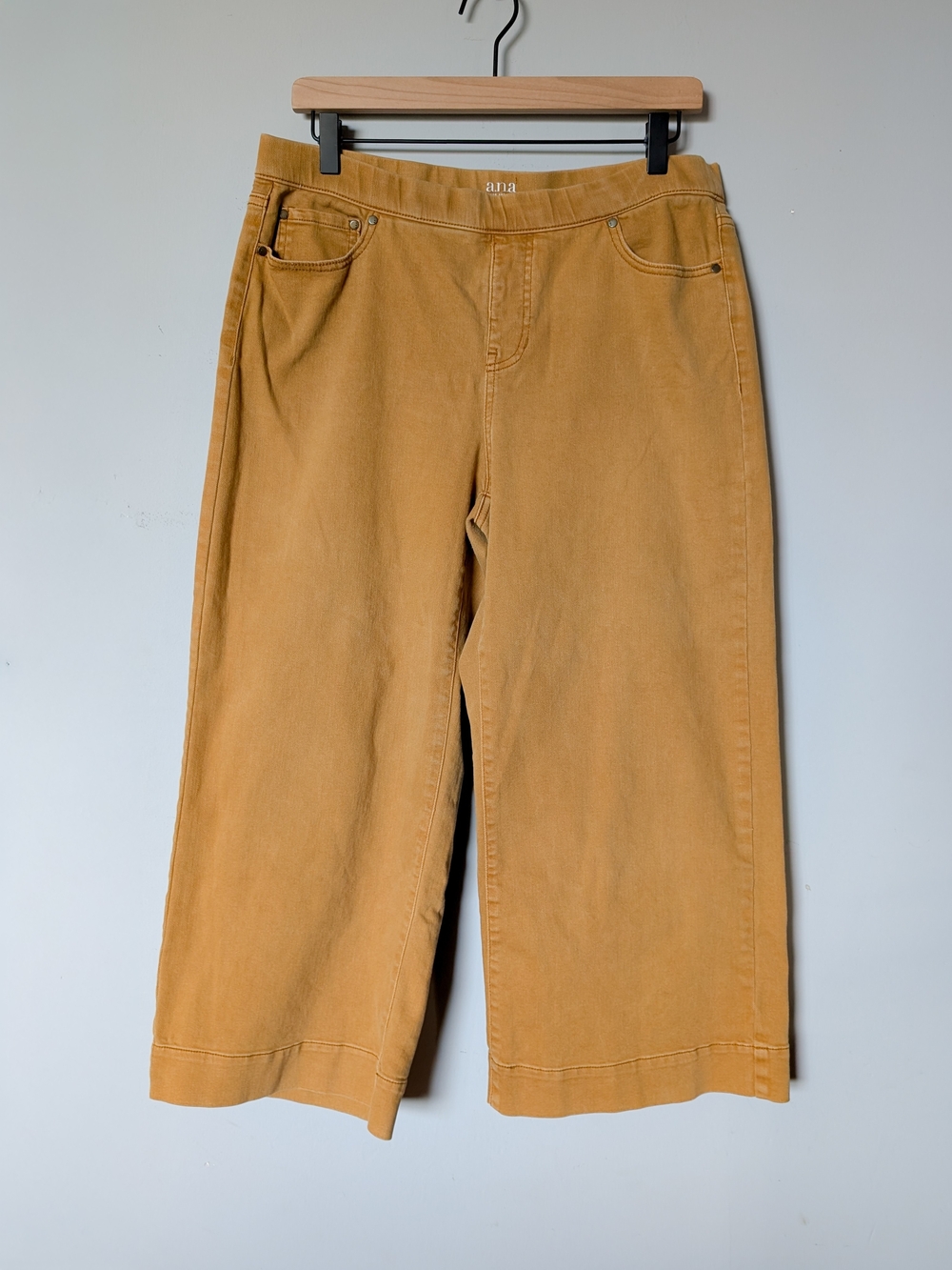 a.n.a Wide-Leg Cropped Pants in Mustard
